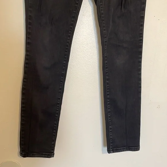 Refuge | Black Skinny Jeans - Picture 5 of 5